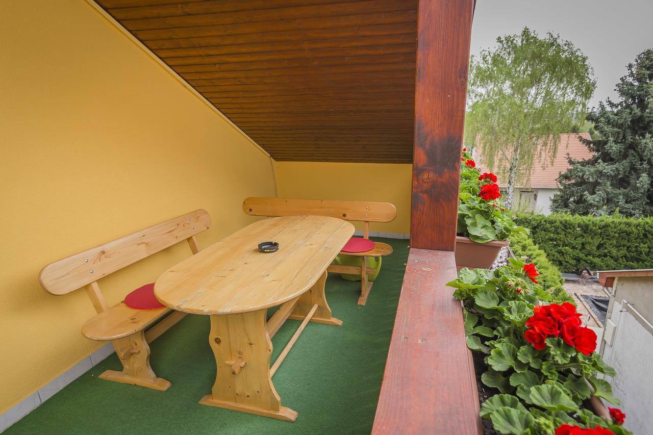 Apart Julia Villa Hévíz Exterior foto